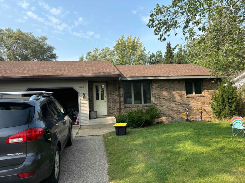 Primary Photo - 3242 Larry Dr