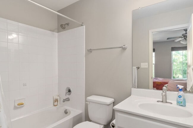 Building Photo - 12783 Lotte Dr
