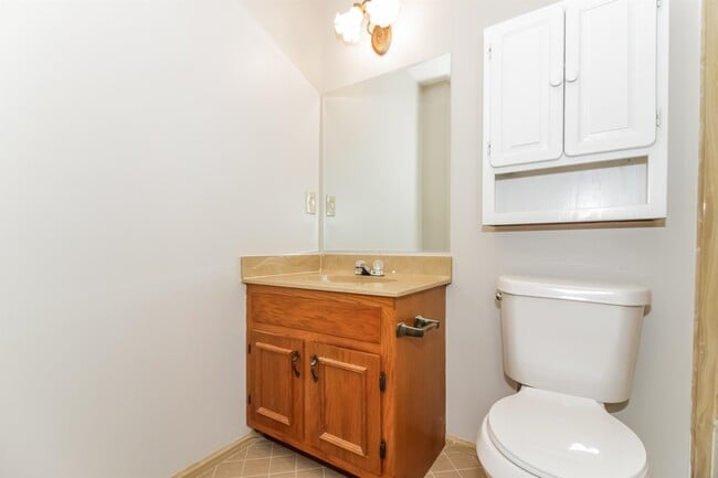 Building Photo - 4240 Water Briar Rd