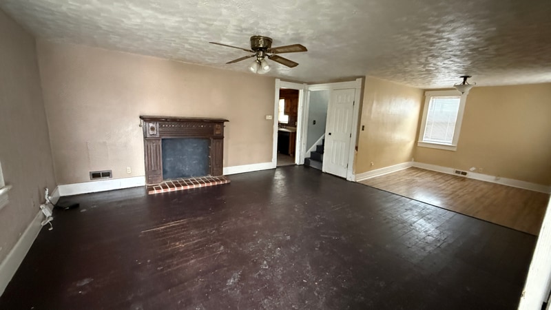 Building Photo - 41 W Main St