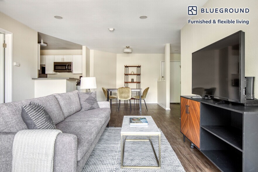 Building Photo - 1626 Malcolm Ave