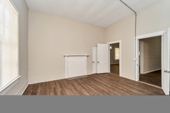 Building Photo - Talladega Beauty! Renovated 4BR/2BA with Huge Covered Porch