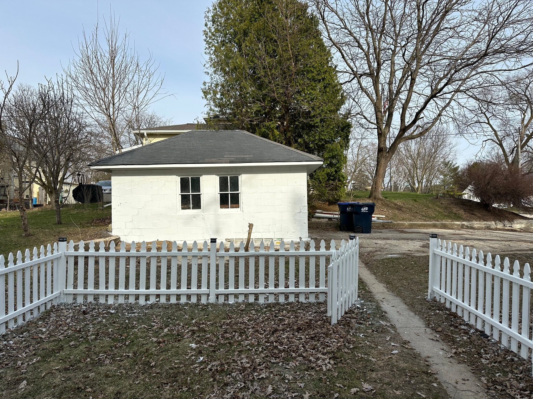 Building Photo - 401 N Hubbard St