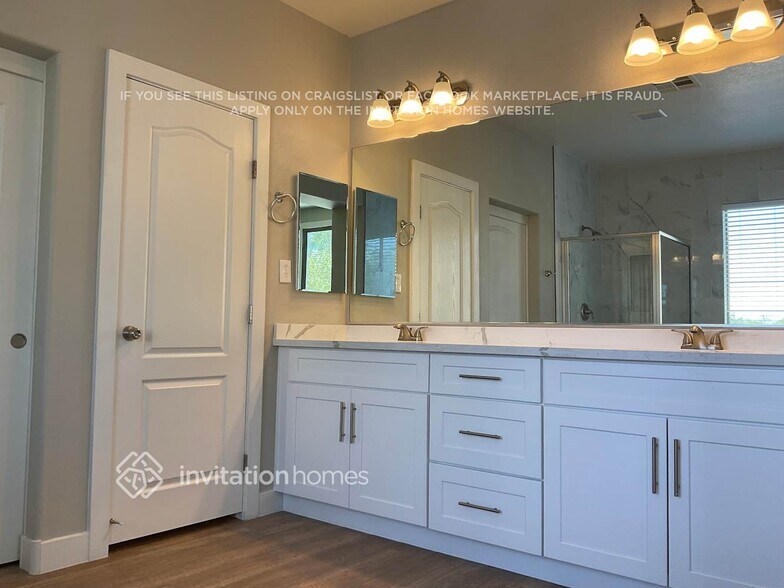 Building Photo - 9133 Little Horse Ave