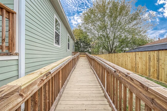 Building Photo - 4813 Palisade Dr