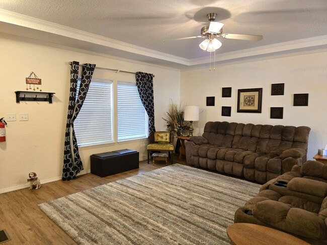 Building Photo - Spacious Home Near Mechem
