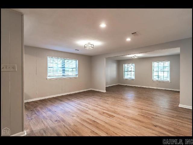 Building Photo - 6809 Canna Rd