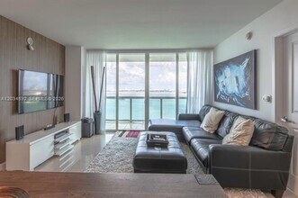 Building Photo - 1800 N Bayshore Dr
