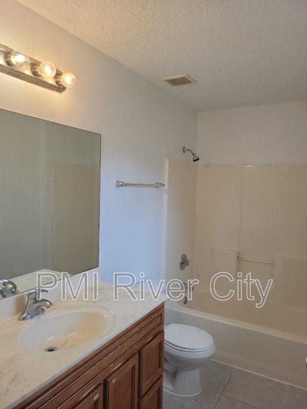 Building Photo - 1390 Old Middleburg Rd N