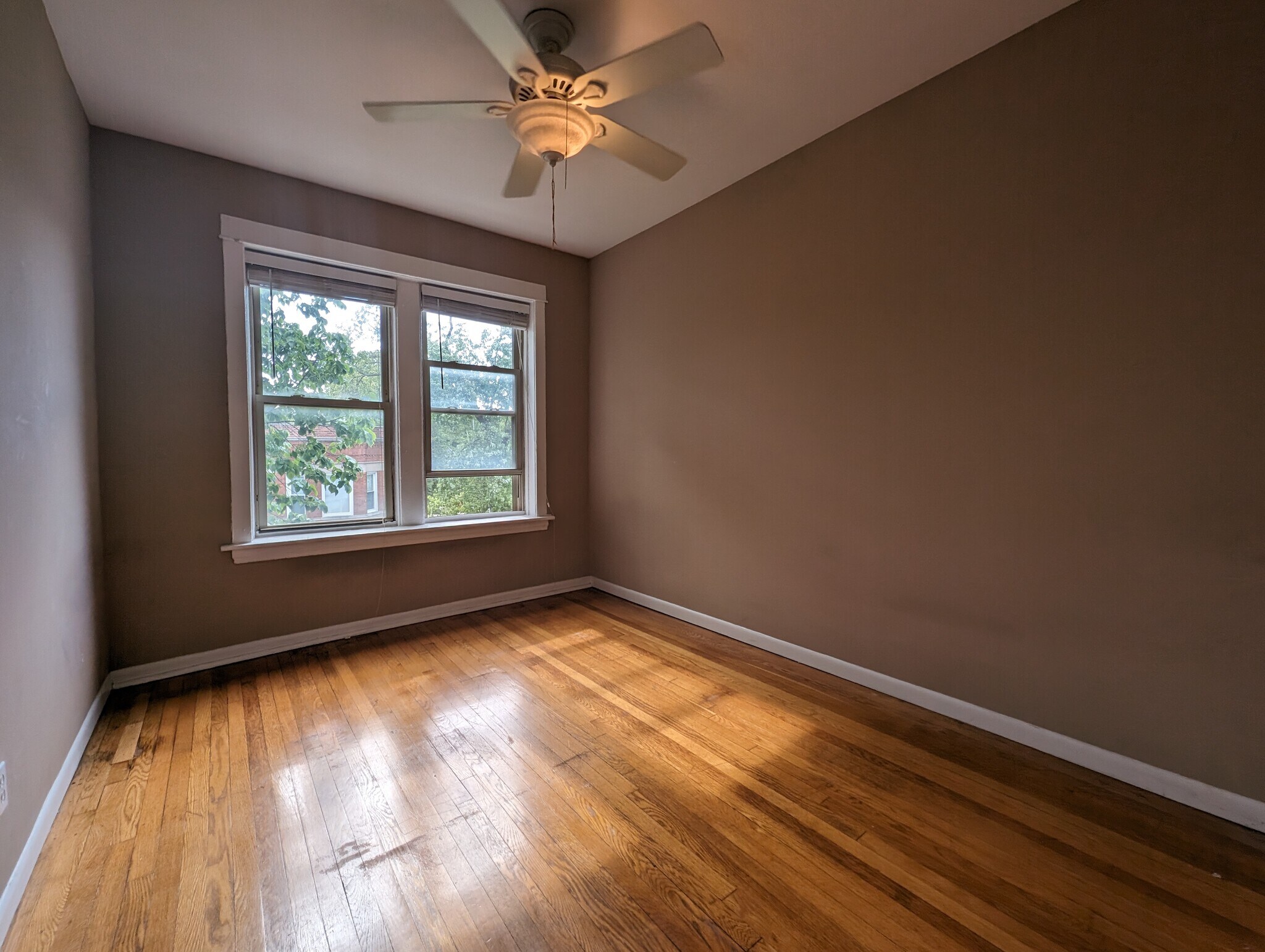 Building Photo - 2659 N Saint Louis Ave