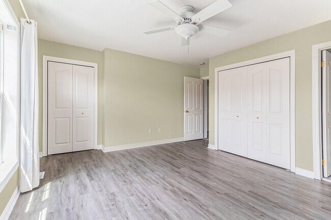 Building Photo - 1017 Bluestem Ln