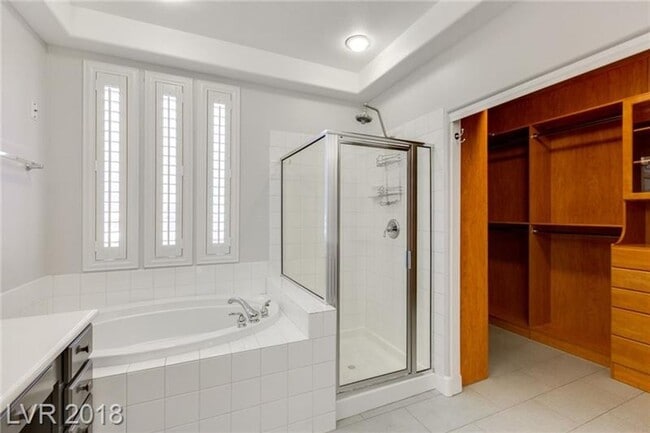 Building Photo - Gorgeous Cul-De-Sac Home with Casita, Pool & Spa!