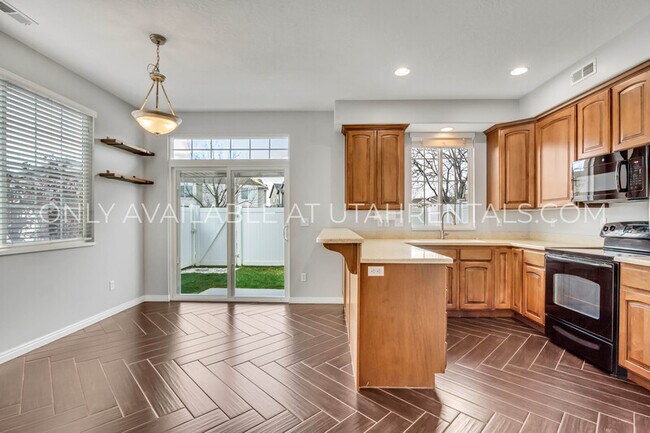 Building Photo - 928 Chelsea Ln
