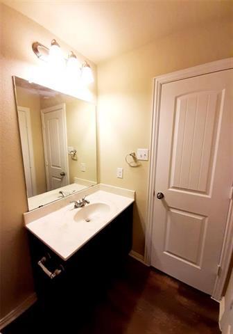 Building Photo - 712 River Hill Ln