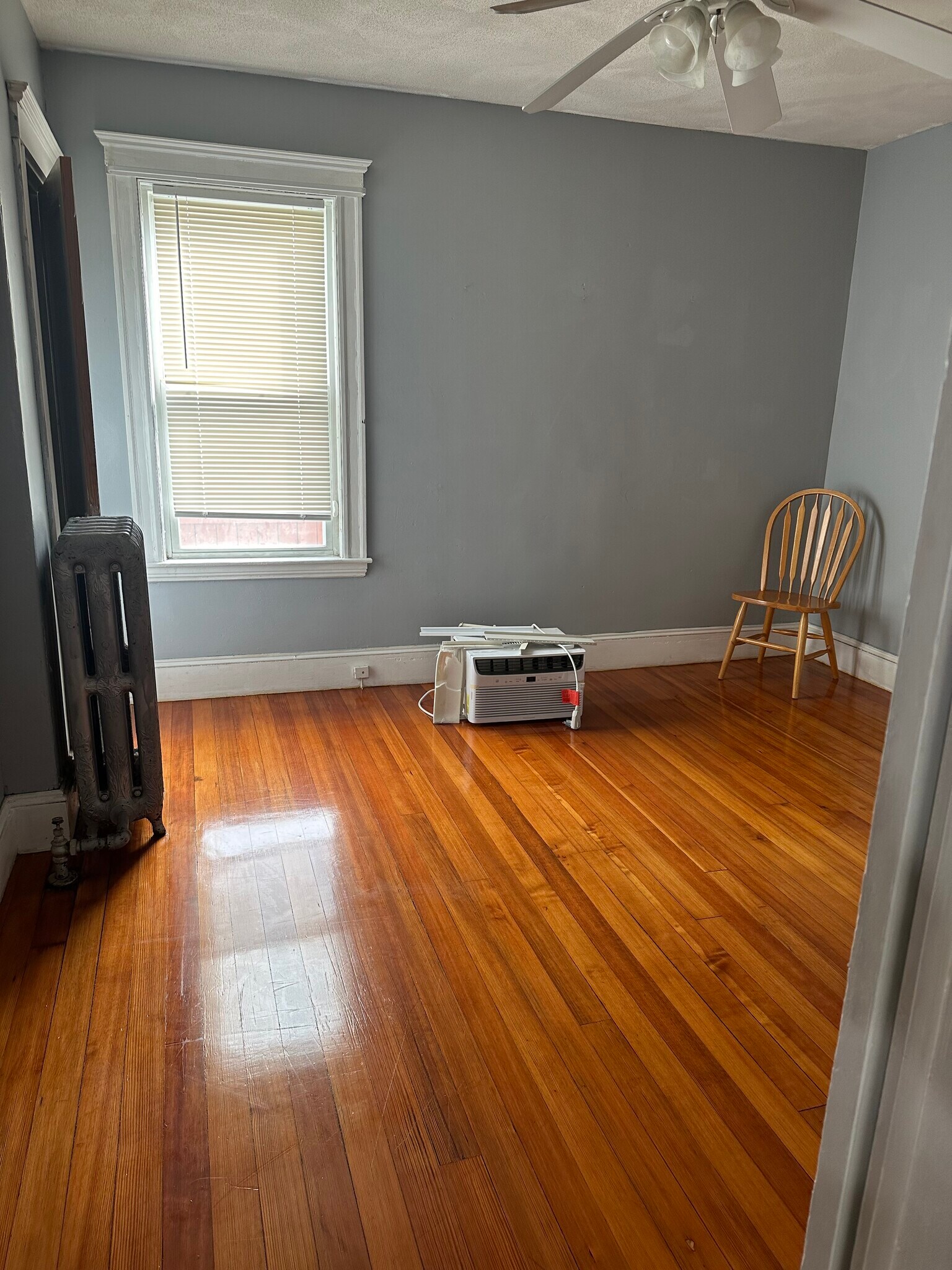 Building Photo - 24 Olcott St