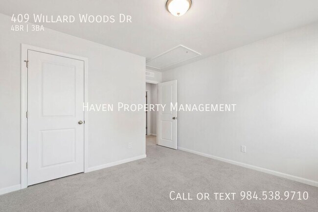 Building Photo - 409 Willard Wds Dr