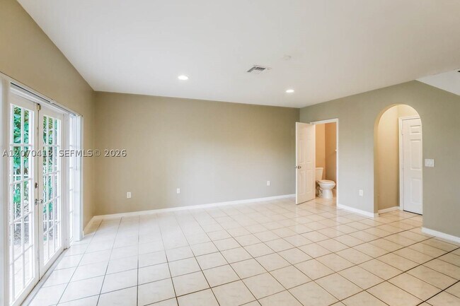 Building Photo - 7712 Highlands Cir