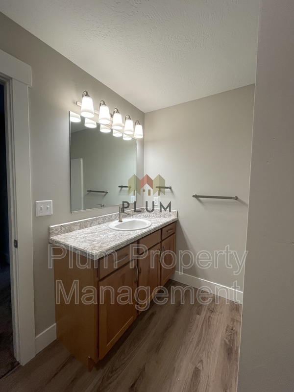 Building Photo - 2708 B Koly Ct