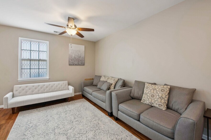 Building Photo - 403 Old Mill Village Dr