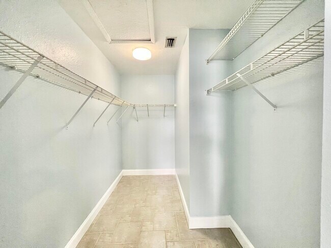 Building Photo - 15306 W Tranquility Lake Dr