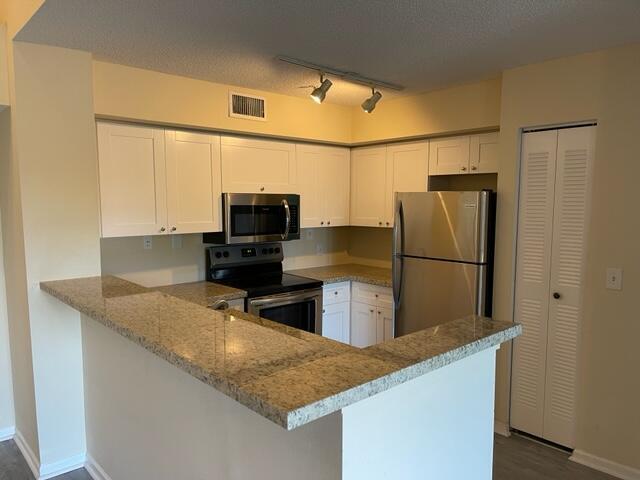 Building Photo - 7856 Sonoma Springs Cir