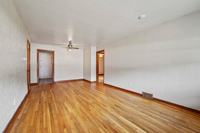 Building Photo - 1441 Lincoln Way