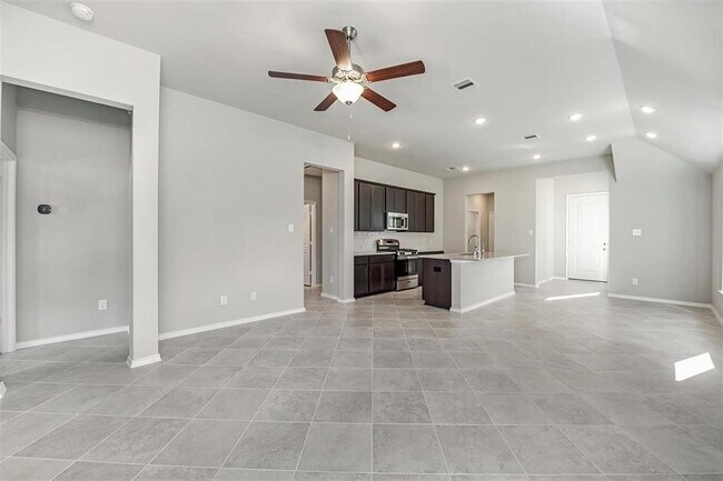 Building Photo - 5018 Mint Orchard Dr