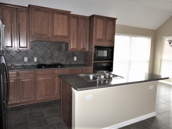 Building Photo - 2696 Deer Hollow Dr