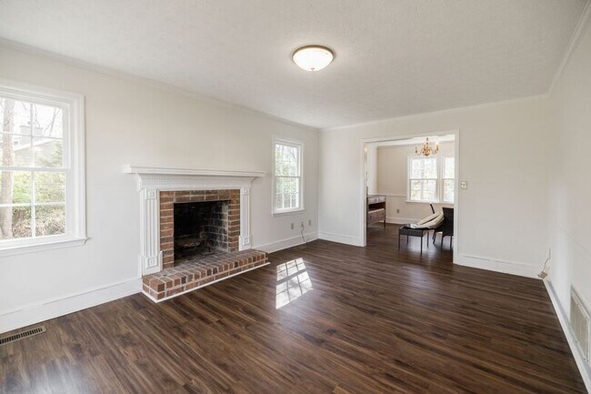 Building Photo - 110 Breckenridge Ln