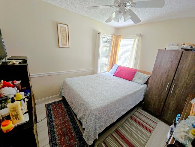 Building Photo - 5 Heather Trace Dr