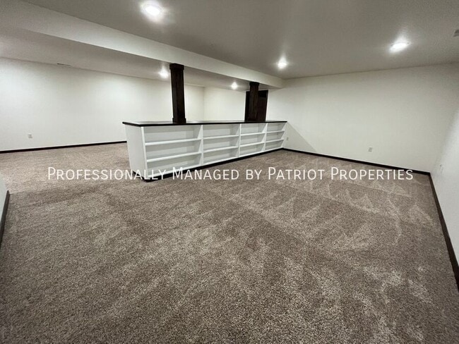 Building Photo - 245 Alyssa St