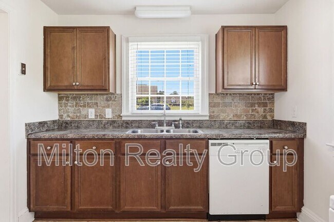 Building Photo - 4212 US-421