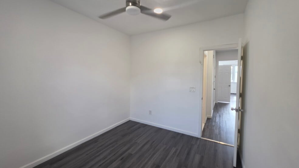 Building Photo - 176 Bartholdi Ave
