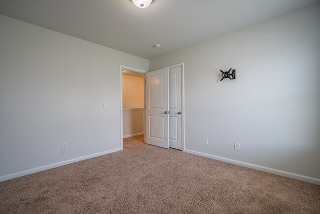 Building Photo - 135 Davila St