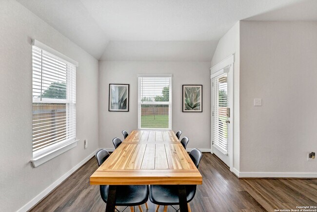 Building Photo - 4323 W Vasquez Cir