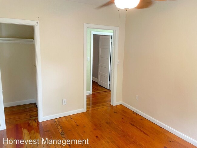 Building Photo - 3 br, 1 bath House - 1312 N Fern Creek Avenue