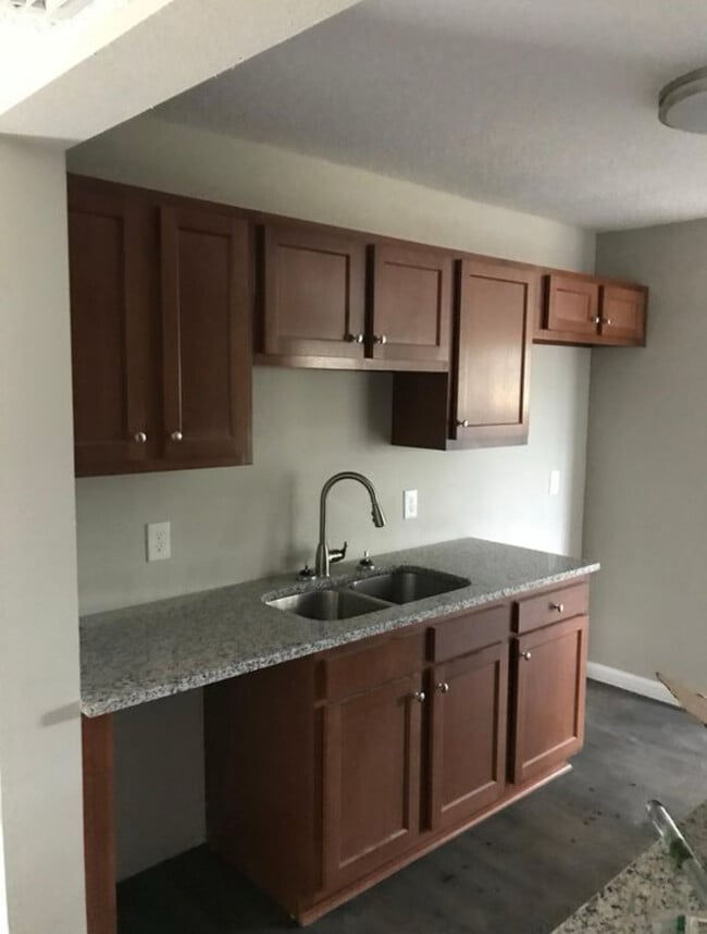 Building Photo - 7006 Christopher Robin Dr
