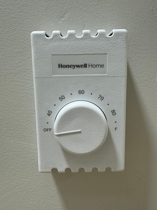 Building Photo - 583 N 150 W