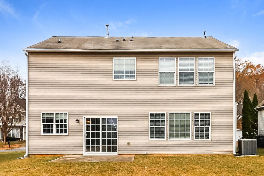 Building Photo - 11007 Holm Oak Pl