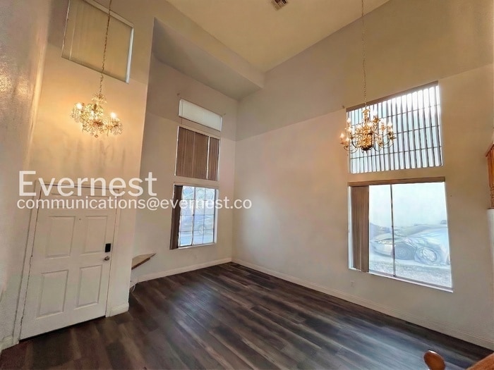 Building Photo - 2701 Old Bear Canyon St