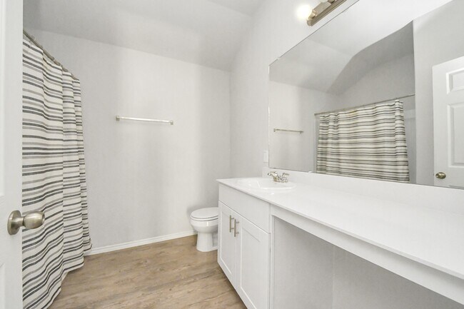 Building Photo - 20730 Southern Wds Blvd