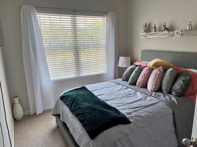 Building Photo - 605 Sweet Bonnie Ln