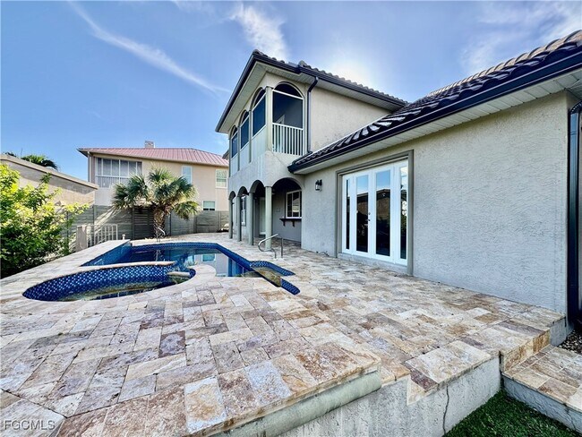 Building Photo - 14370 McGregor Blvd