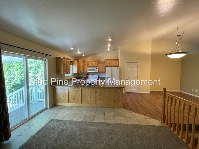 Building Photo - 2409 Brandon Dr