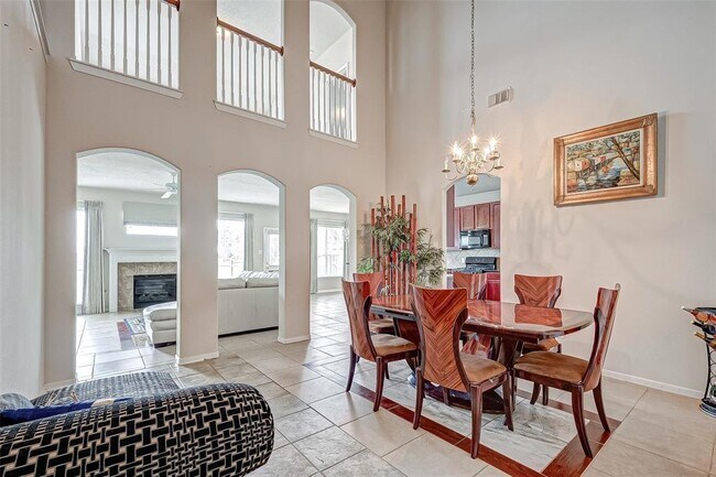 Building Photo - 15131 Live Oak Bend Way