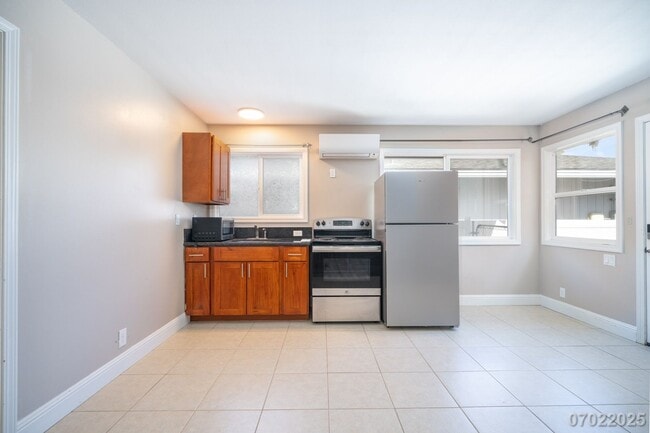 Building Photo - Attached Studio in Aiea