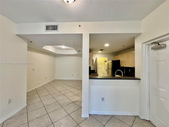 Building Photo - 6520 NW 114th Ave