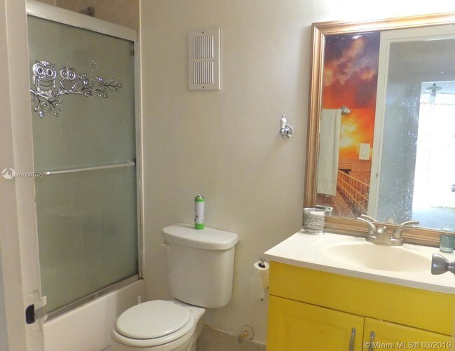 Building Photo - 16950 W Dixie Hwy