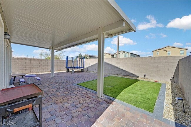 Building Photo - 7807 Rachelis St