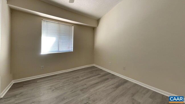 Building Photo - 111 Turtle Creek Rd